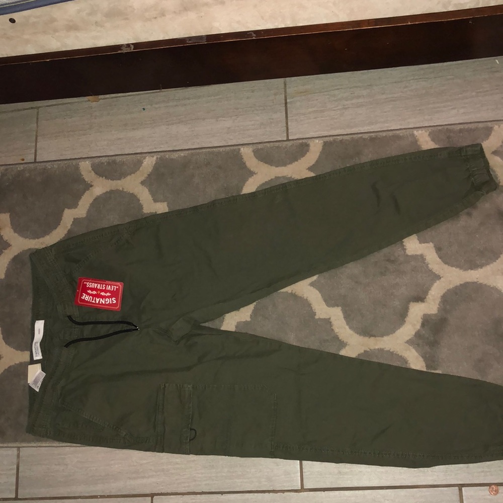 Utility joggers size M